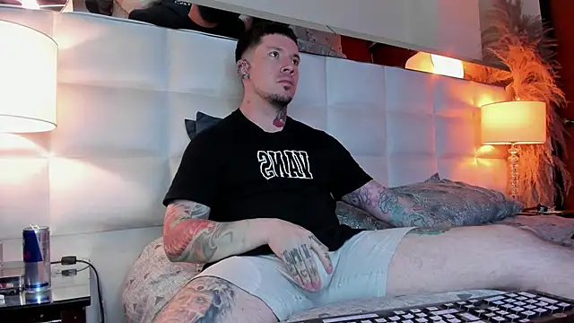 Snapshot of Adam_tatto chatting on November 9, 4:55 am Adam tatto online show from November 9, 4:55 am