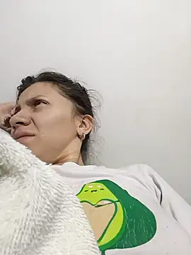 karlamorris  online show from January 8, 12:47 pm