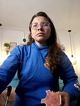 karlamorris  online show from September 15, 1:22 pm