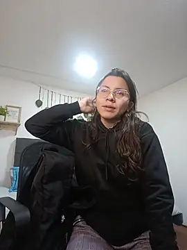 karlamorris  online show from October 16, 1:34 pm