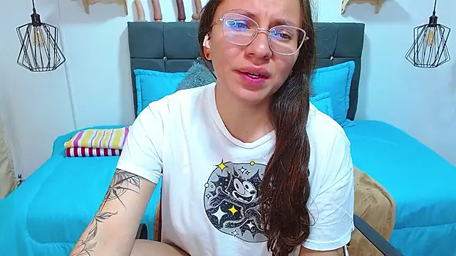 karlamorris  online show from November 16, 4:51 am