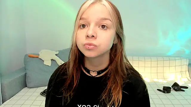 crystal lilith online show from December 7, 6:21 am