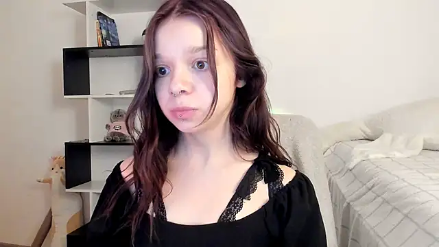 crystal lilith online show from February 12, 3:16 pm