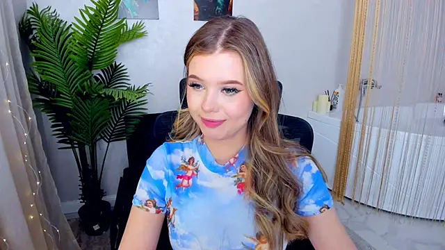 FollowLovee online show from February 15, 3:06 pm