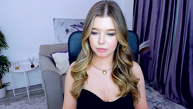 FollowLovee online show from March 16, 6:12 pm