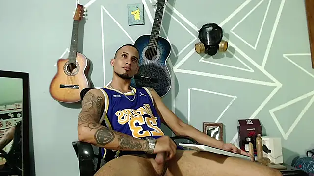 MagnusFrost online show from February 4, 3:44 am