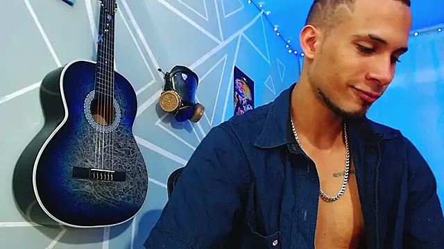 MagnusFrost online show from February 18, 8:14 pm