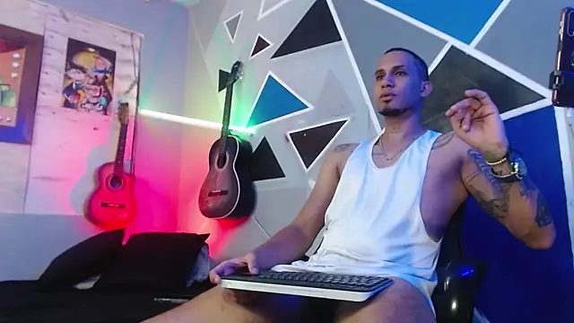 MagnusFrost online show from October 20, 4:46 am