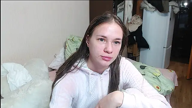 leila bambi  online show from January 11, 3:52 pm