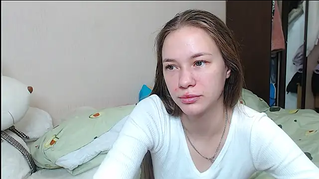 leila bambi  online show from January 22, 6:20 pm