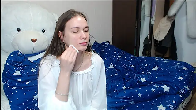 leila bambi  online show from January 28, 4:29 am