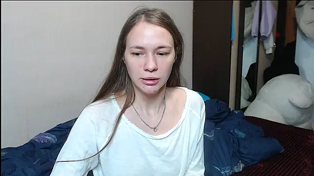 leila bambi  online show from February 22, 8:50 am