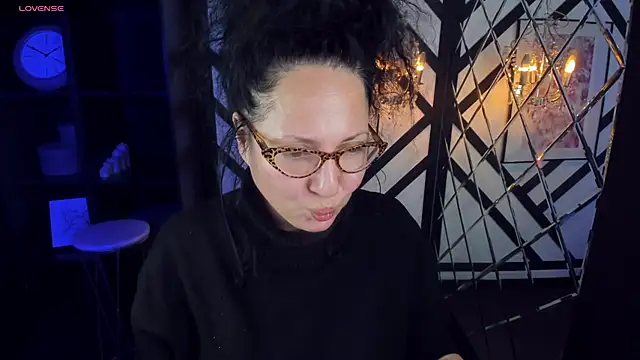 Anita Muse online show from December 30, 1:15 am