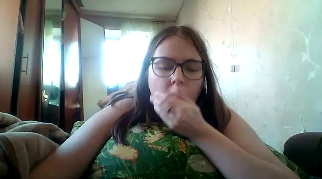 DesireMelissa online show from February 24, 6:49 am