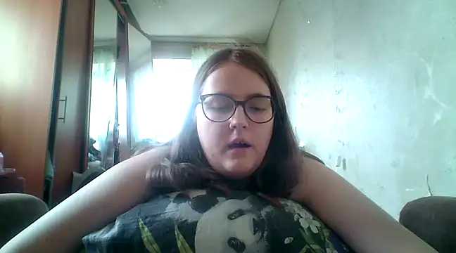 DesireMelissa online show from March 17, 7:02 am