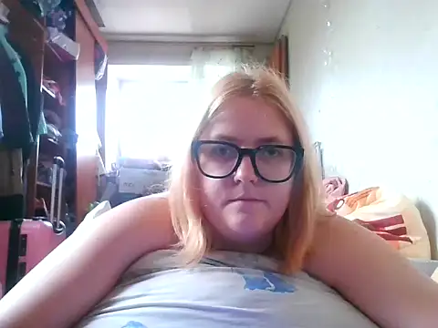 DesireMelissa online show from October 13, 8:03 am