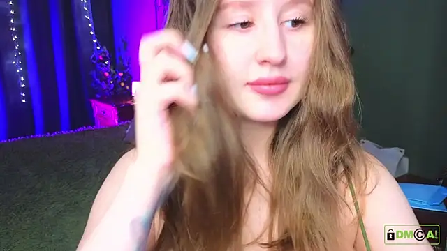 Snapshot of SquirtBabee chatting on November 18, 3:38 pm SquirtBabee online show from November 18, 3:38 pm