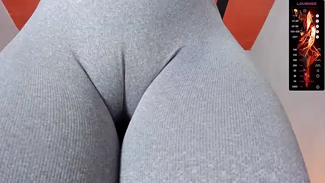 Donnapaul online show from November 2, 11:23 am