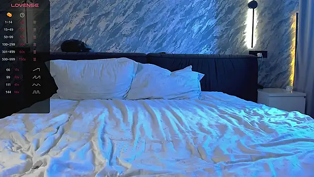 laflamebella online show from February 18, 5:20 am