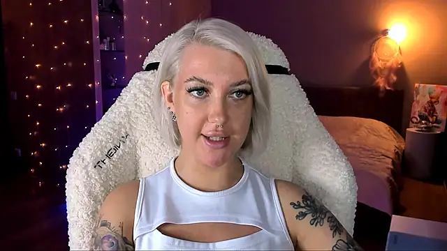 tykioty Miley online show from January 28, 6:49 pm