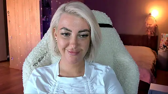 tykioty Miley online show from February 8, 12:50 pm