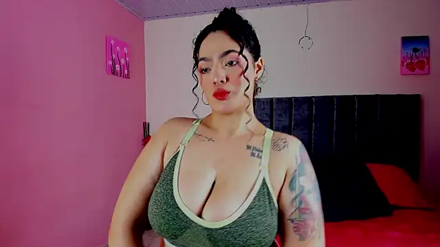 Snapshot of KayllaEvanss_ chatting on December 14, 3:15 pm KayllaEvanss online show from December 14, 3:15 pm