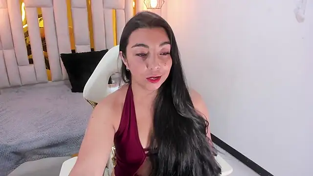 Karla hernandez  online show from January 27, 11:00 am