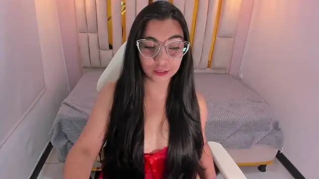 Karla hernandez  online show from February 14, 2:02 pm