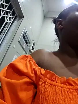 curvycloe1 online show from February 16, 7:38 pm