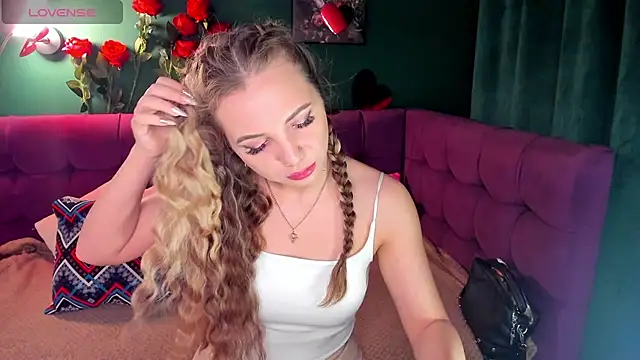 EvaMoran online show from February 23, 12:30 am