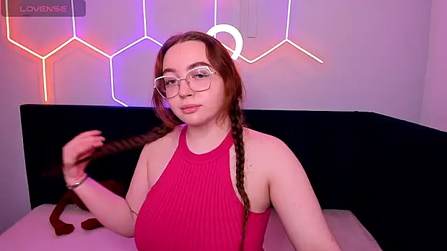 Emma adorablle online show from February 8, 1:32 am