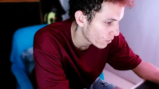 Snapshot of deividcloud36 chatting on November 9, 4:44 am deividcloud36 online show from November 9, 4:44 am