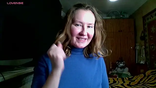 Snapshot of AnnaXLovers chatting on December 2, 11:23 am AnnaXLovers online show from December 2, 11:23 am