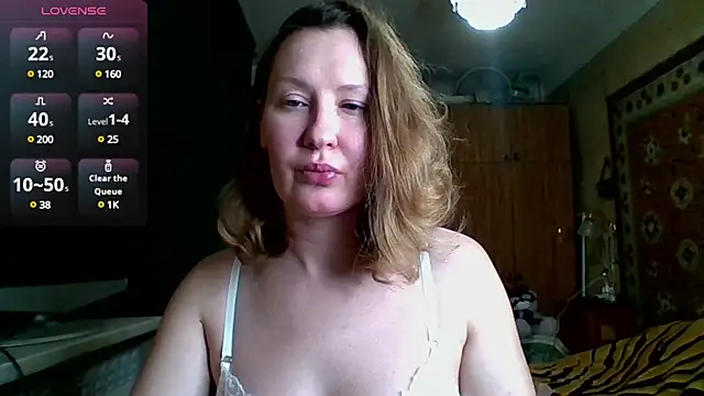 Snapshot of AnnaXLovers chatting on December 11, 1:28 pm AnnaXLovers online show from December 11, 1:28 pm