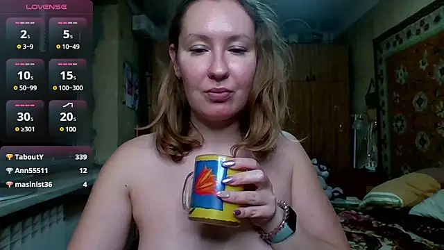 Snapshot of AnnaXLovers chatting on December 29, 4:51 pm AnnaXLovers online show from December 29, 4:51 pm