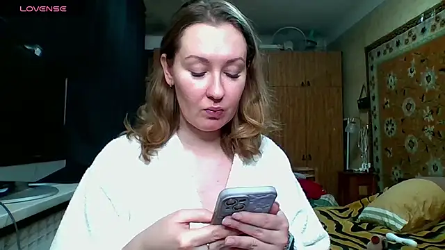 Snapshot of AnnaXLovers chatting on January 30, 6:56 am AnnaXLovers online show from January 30, 6:56 am