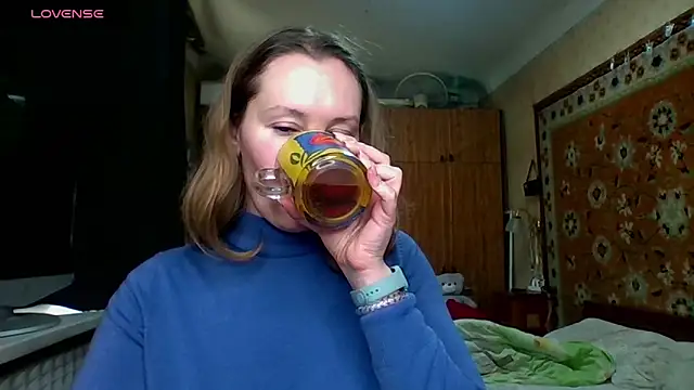 Snapshot of AnnaXLovers chatting on February 5, 12:38 pm AnnaXLovers online show from February 5, 12:38 pm