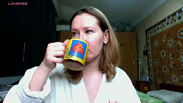 Snapshot of AnnaXLovers chatting on February 13, 8:59 am AnnaXLovers online show from February 13, 8:59 am