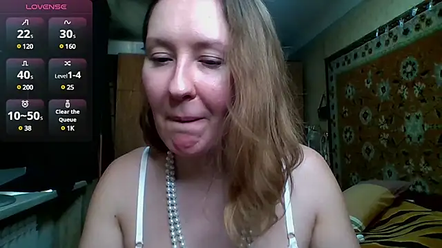 Snapshot of AnnaXLovers chatting on February 17, 12:48 pm AnnaXLovers online show from February 17, 12:48 pm