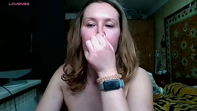 Snapshot of AnnaXLovers chatting on February 26, 11:41 am AnnaXLovers online show from February 26, 11:41 am