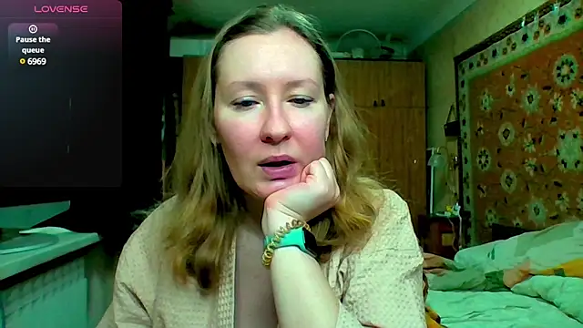 Snapshot of AnnaXLovers chatting on March 21, 6:38 am AnnaXLovers online show from March 21, 6:38 am