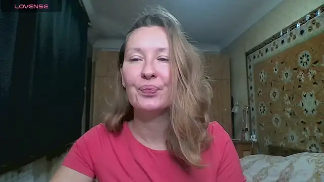 Snapshot of AnnaXLovers chatting on September 10, 8:25 am AnnaXLovers online show from September 10, 8:25 am