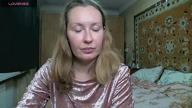 Snapshot of AnnaXLovers chatting on October 11, 10:58 am AnnaXLovers online show from October 11, 10:58 am