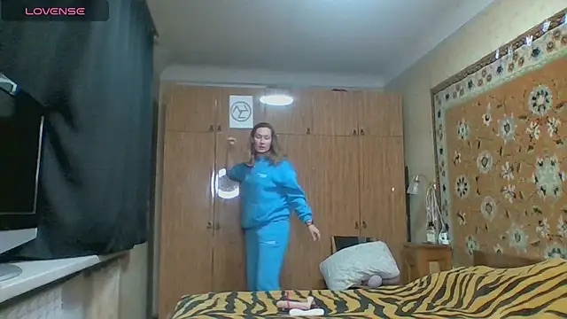 Snapshot of AnnaXLovers chatting on October 20, 3:12 pm AnnaXLovers online show from October 20, 3:12 pm