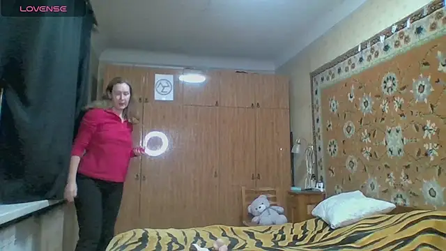 Snapshot of AnnaXLovers chatting on December 5, 12:03 pm AnnaXLovers online show from December 5, 12:03 pm