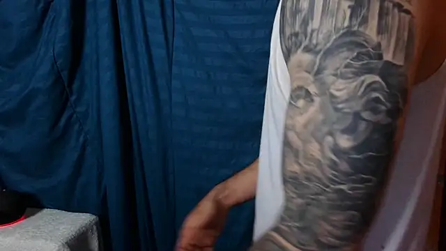 Snapshot of Kenner_fox77 chatting on December 26, 1:29 am Kenner fox77 online show from December 26, 1:29 am