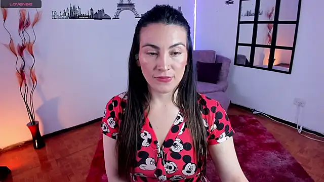 Snapshot of Elizabeth_taylor_b chatting on January 17, 6:02 pm Elizabeth taylor b online show from January 17, 6:02 pm