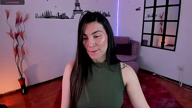 Snapshot of Elizabeth_taylor_b chatting on January 23, 6:24 pm Elizabeth taylor b online show from January 23, 6:24 pm