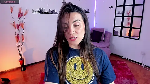 Snapshot of Elizabeth_taylor_b chatting on February 18, 4:26 pm Elizabeth taylor b online show from February 18, 4:26 pm