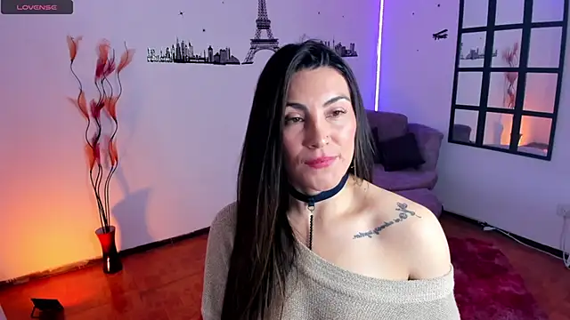 Snapshot of Elizabeth_taylor_b chatting on March 7, 5:49 pm Elizabeth taylor b online show from March 7, 5:49 pm